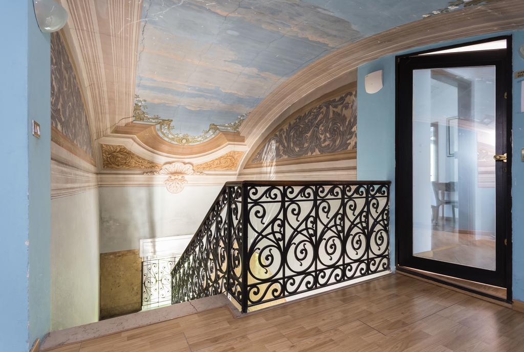 Relais Il Leoncino Hotel Бреша Екстериор снимка